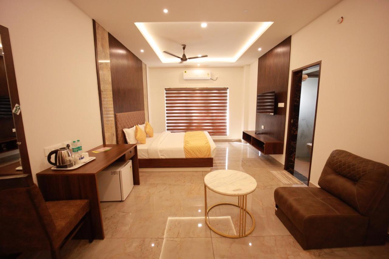 Bliss Regency Business Hotel Palakkad Luaran gambar