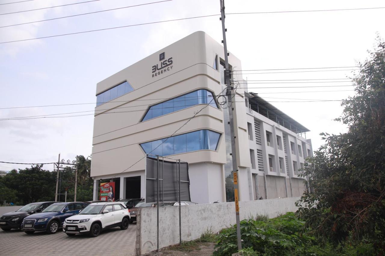 Bliss Regency Business Hotel Palakkad Luaran gambar