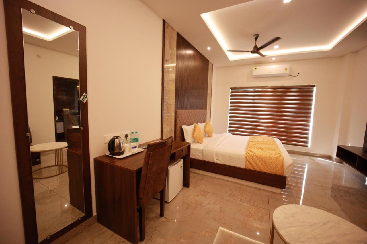 Bliss Regency Business Hotel Palakkad Luaran gambar