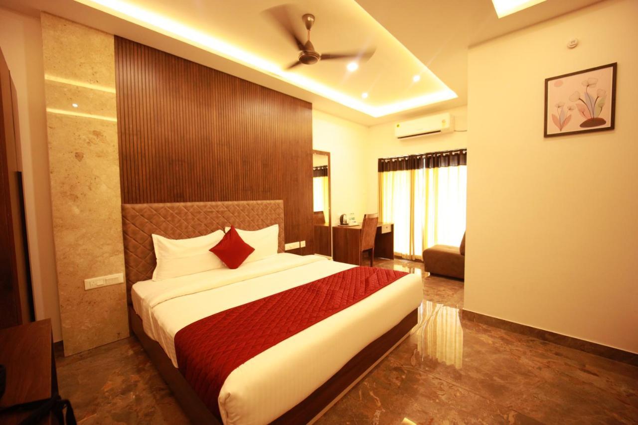 Bliss Regency Business Hotel Palakkad Luaran gambar