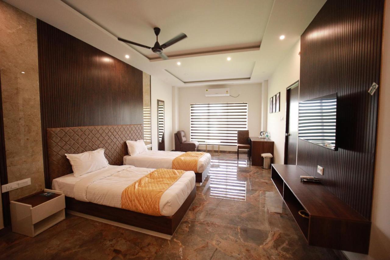 Bliss Regency Business Hotel Palakkad Luaran gambar