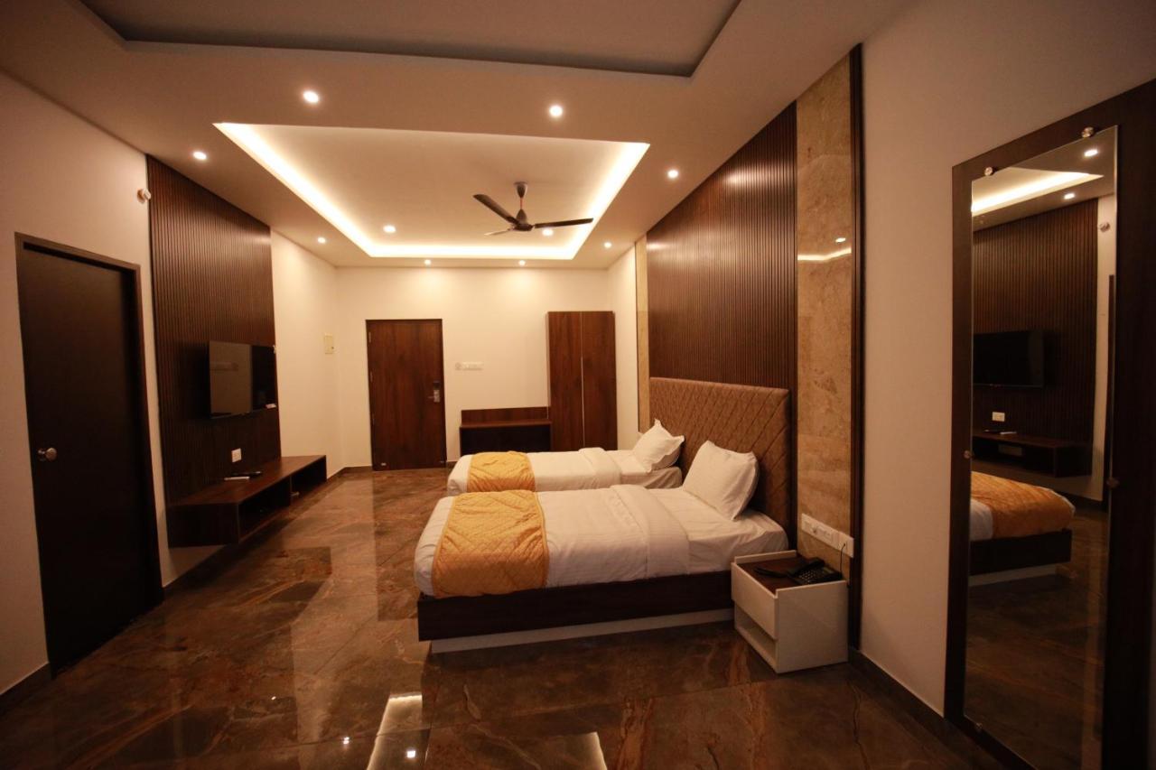 Bliss Regency Business Hotel Palakkad Luaran gambar