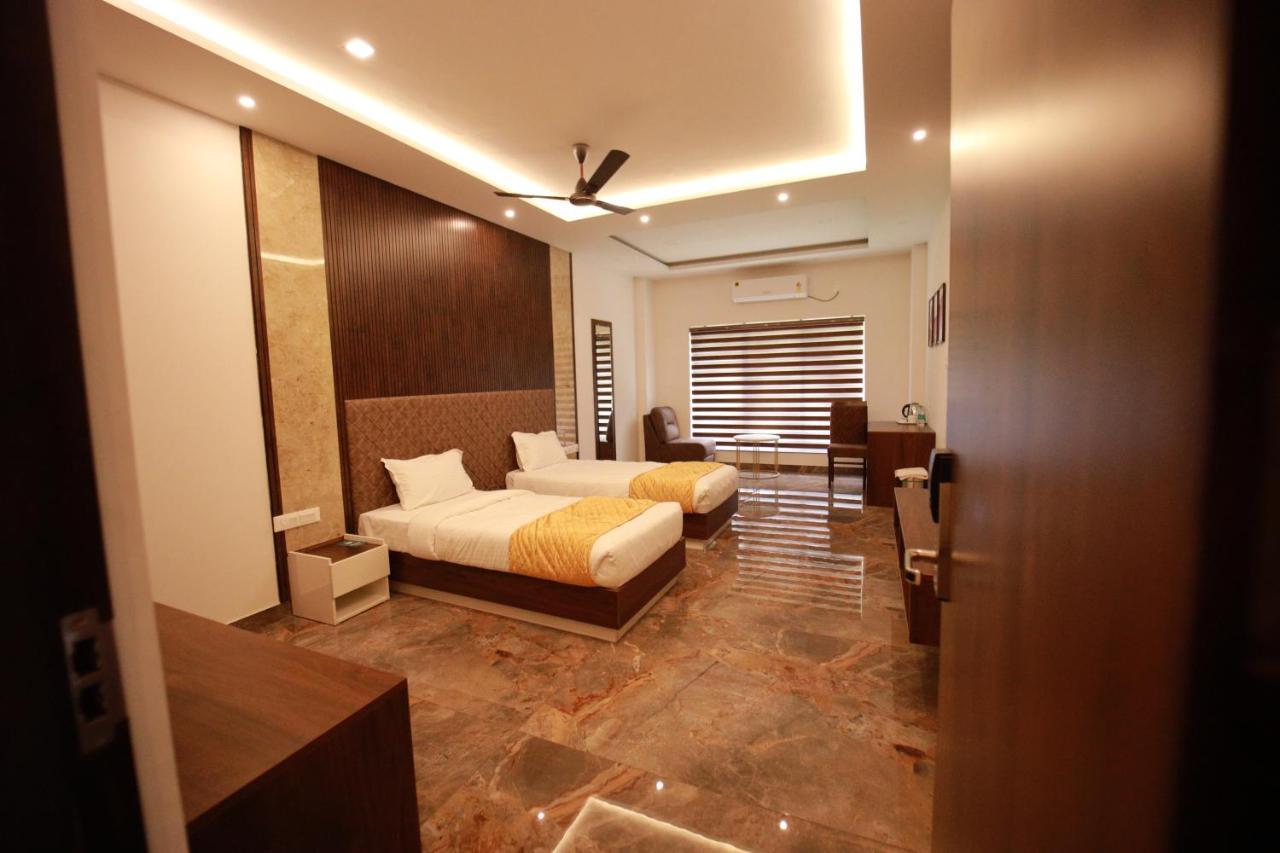 Bliss Regency Business Hotel Palakkad Luaran gambar