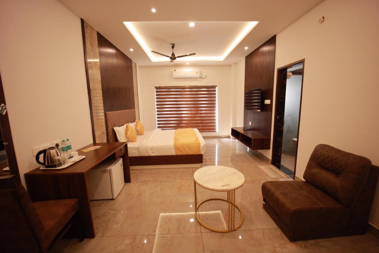 Bliss Regency Business Hotel Palakkad Luaran gambar