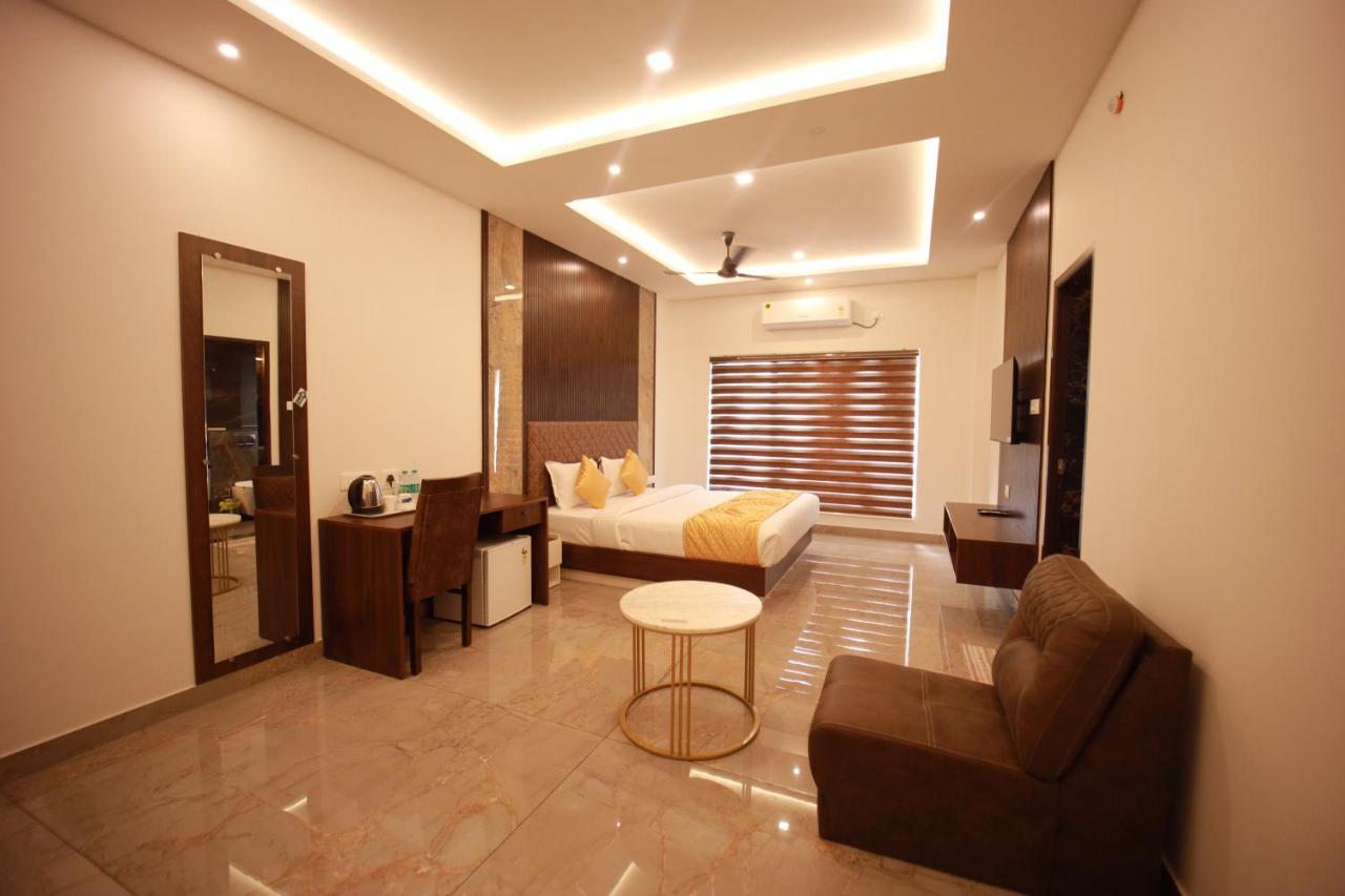 Bliss Regency Business Hotel Palakkad Luaran gambar