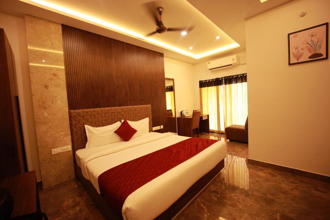 Bliss Regency Business Hotel Palakkad Luaran gambar