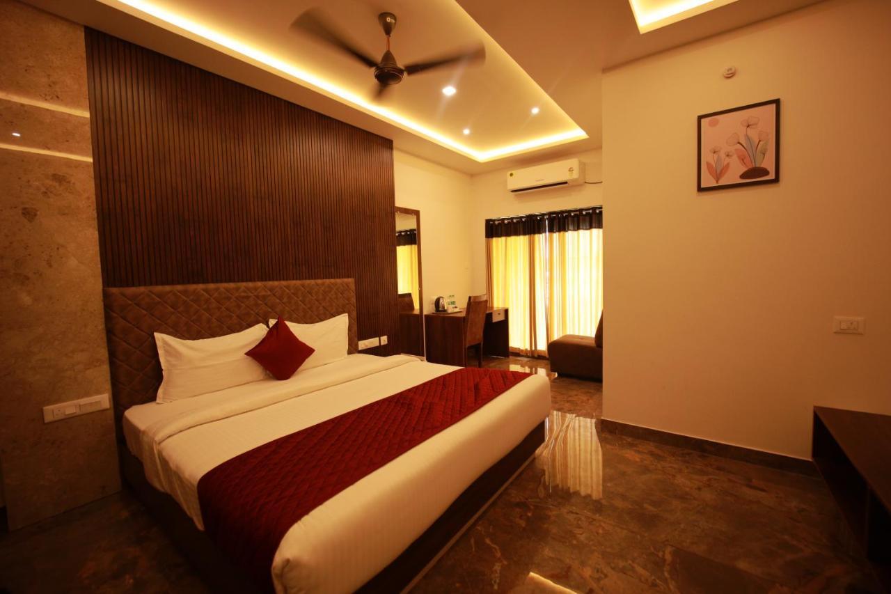 Bliss Regency Business Hotel Palakkad Luaran gambar