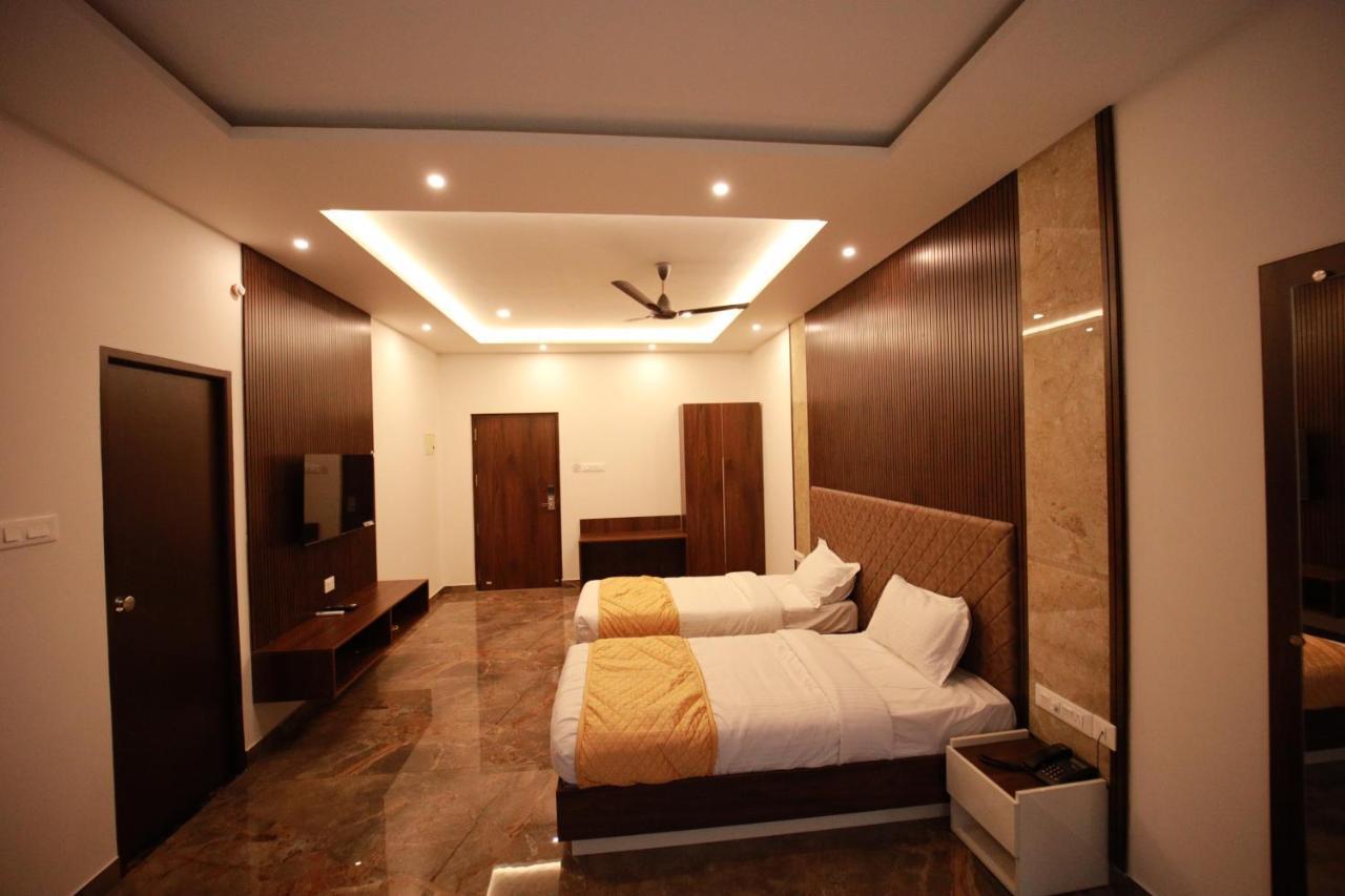 Bliss Regency Business Hotel Palakkad Luaran gambar