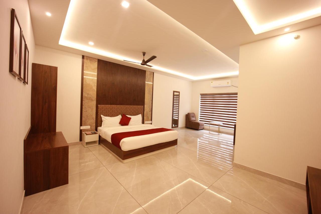Bliss Regency Business Hotel Palakkad Luaran gambar